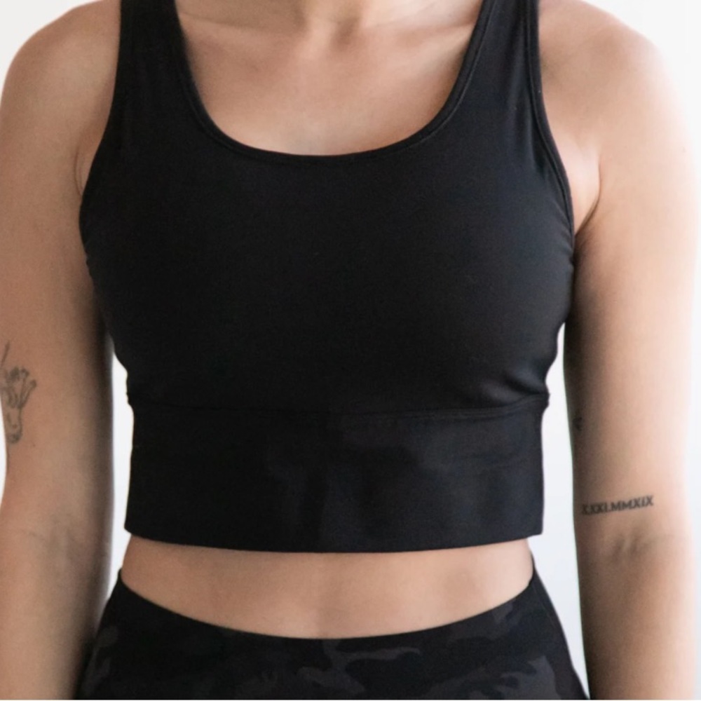 Iwa Company Mikala Top Sports Bra